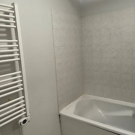 Apartmán With Parking Near Center *